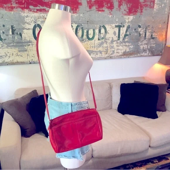 Vintage Leather Shoulder Bag - Picture 4 of 16